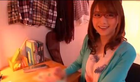 有个女老师跟我说她被黄家驹骑了 最后我信了