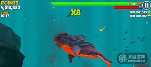 饥饿的鲨鱼:进化中文破解版怎么避开潜水艇导