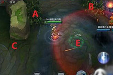 逮到你就嘿嘿嘿 《梦三国手游》野区草丛抓人技巧